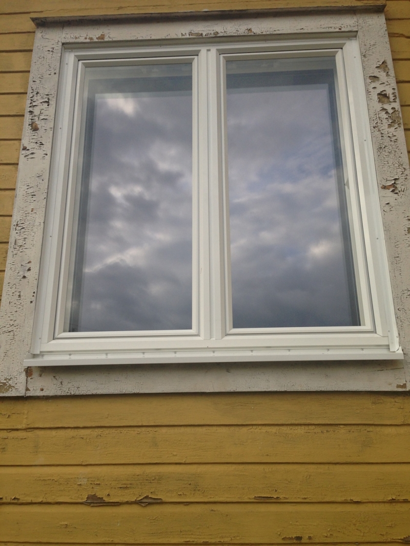 Gammalt fönster -Bygg och montage bolaget i Stockholm